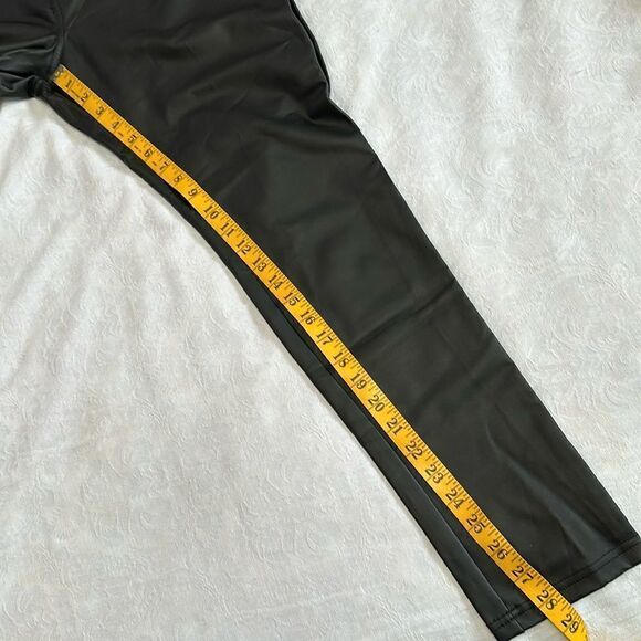 Leggings Hue Leatherette Mid Rise Womens Size XL Pants Black Stretch - Picture 5 of 12